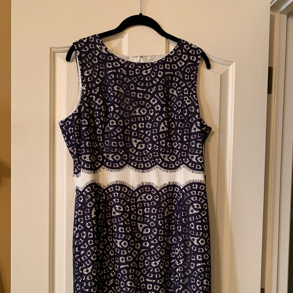 Ivanka Trump Lace sleeveless sheath dress
